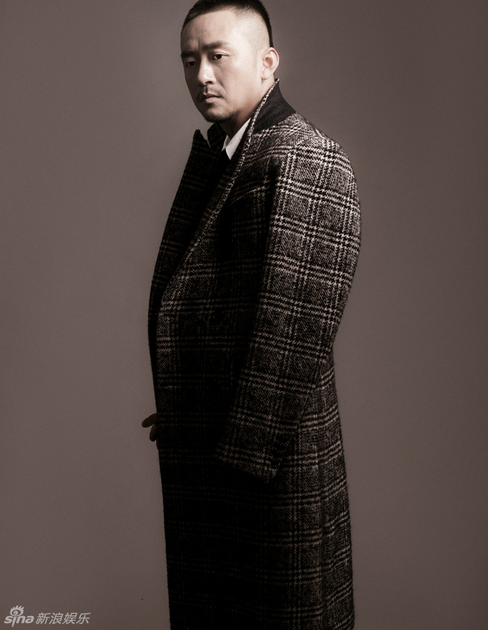 李坤霖复古风大片 低调神秘显独到品味