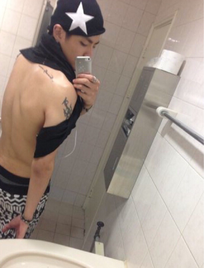 20150224明星吴亦凡方回应私照外泄无中生有的把戏