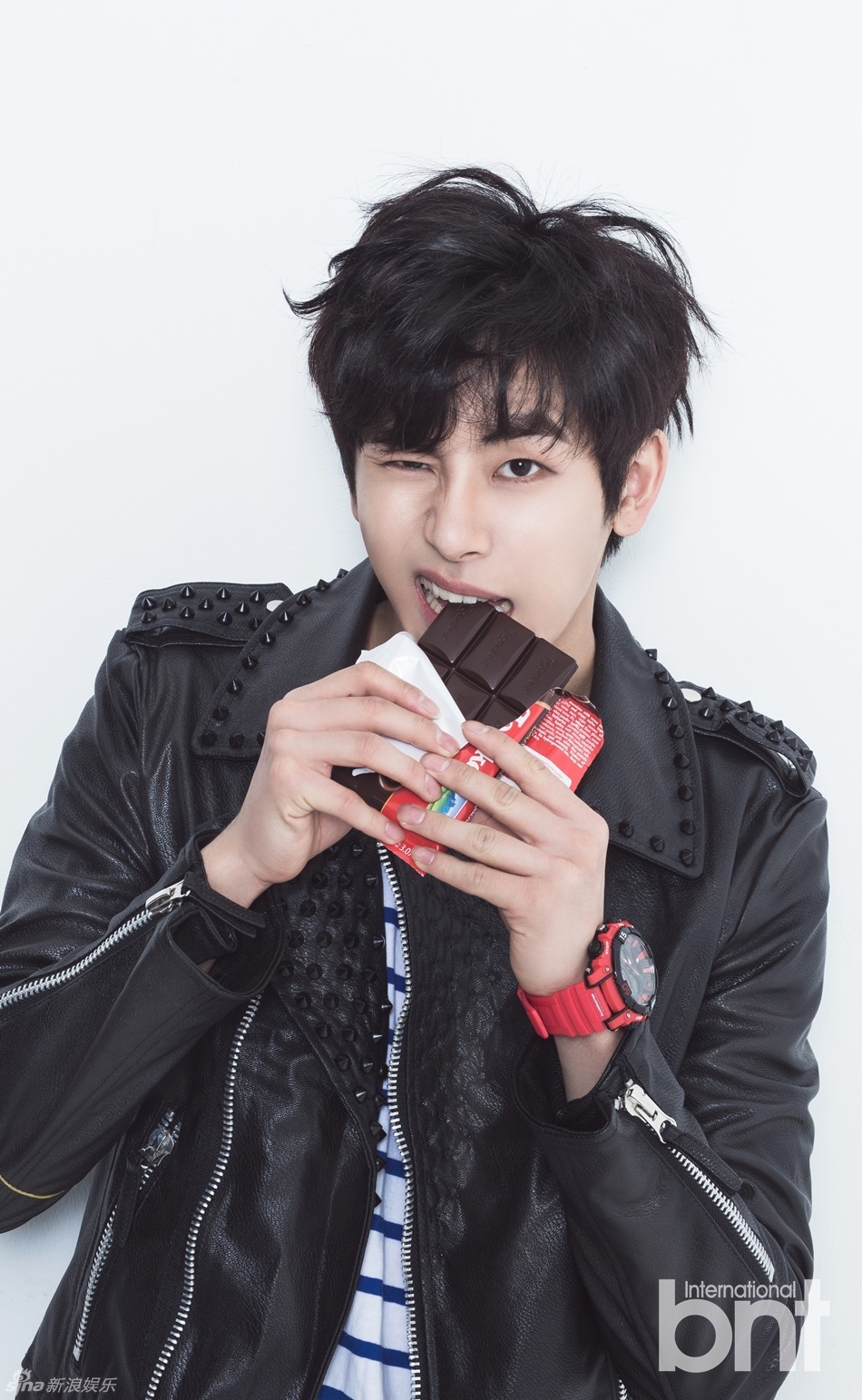 02】【明星】infinite h写真 两男勾肩搭背