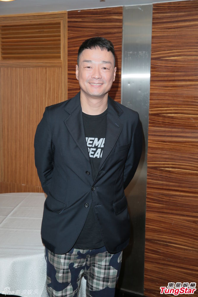 组图:吴绮莉懒理房祖名出狱 王喜称在内地吃香