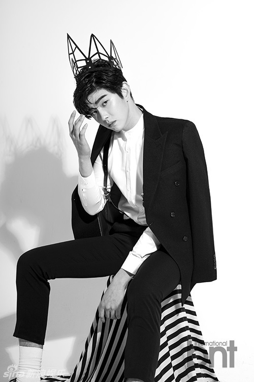 组图:《匹诺曹》尹均相拍写真 雀斑妆个性十足