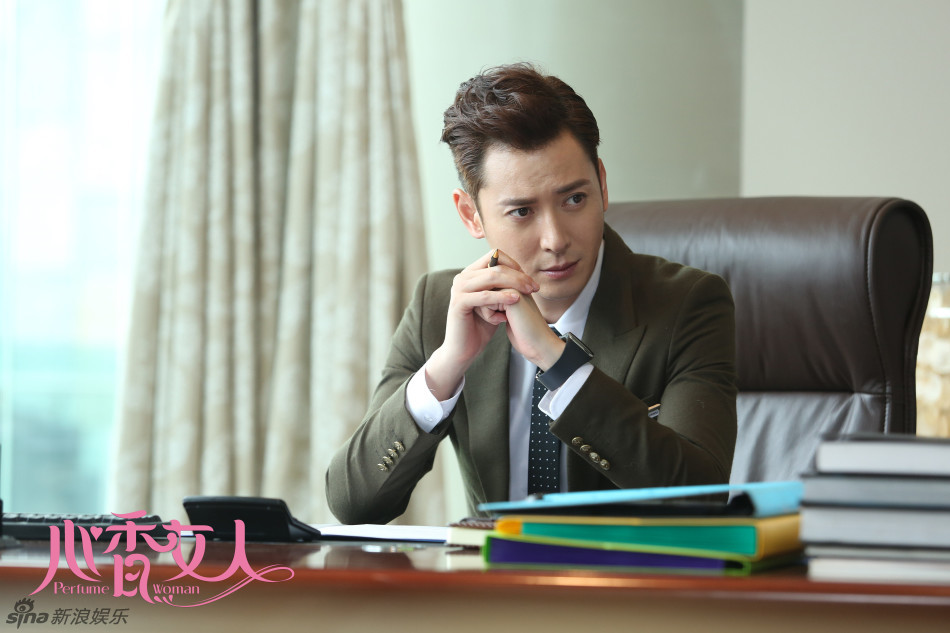 电视剧《心香女人》在海南热拍,剧中小鲜肉韩栋饰演高富帅,与"灰姑娘"