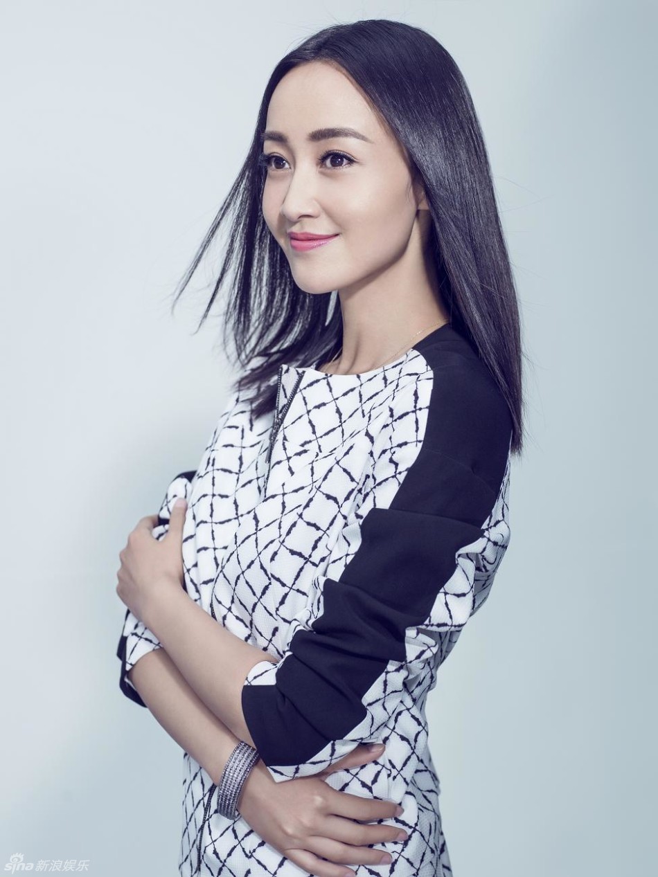 组图:赵子琪早春清新写真 氧气美女优雅迷人_高清图集_新浪网