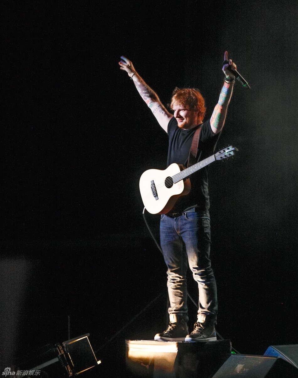 全英音乐奖亚洲首秀 黄老板人气爆棚