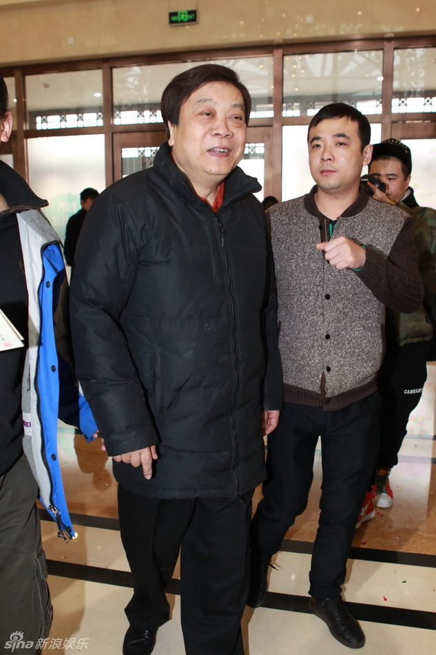 组图:喻恩泰大婚娇妻美艳 赵忠祥李大嘴道贺_高清图集_新浪网