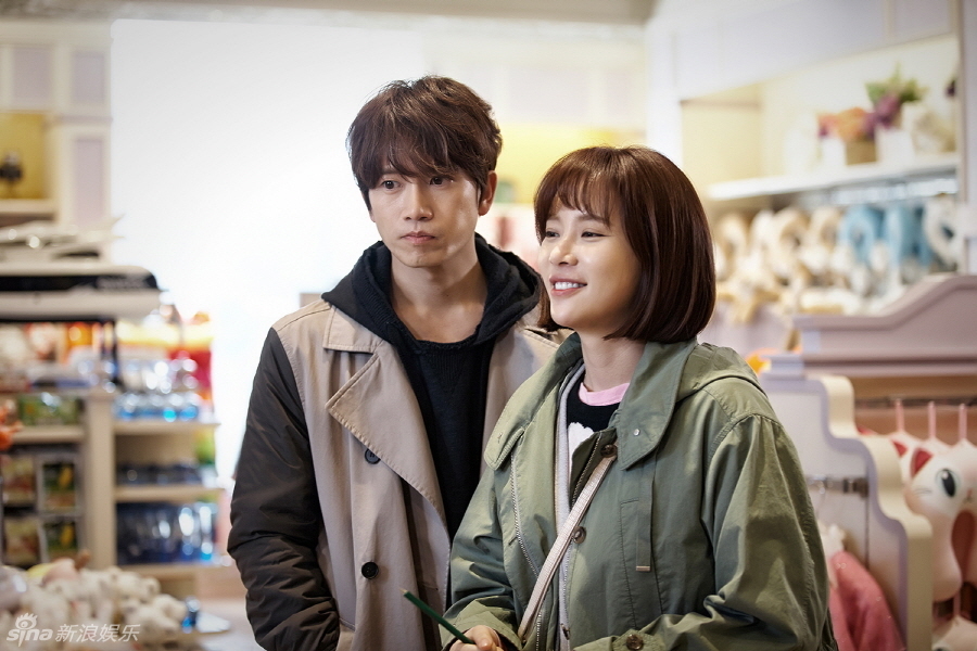 killme池晟黄静茵游乐场约会戴蝴蝶结发卡