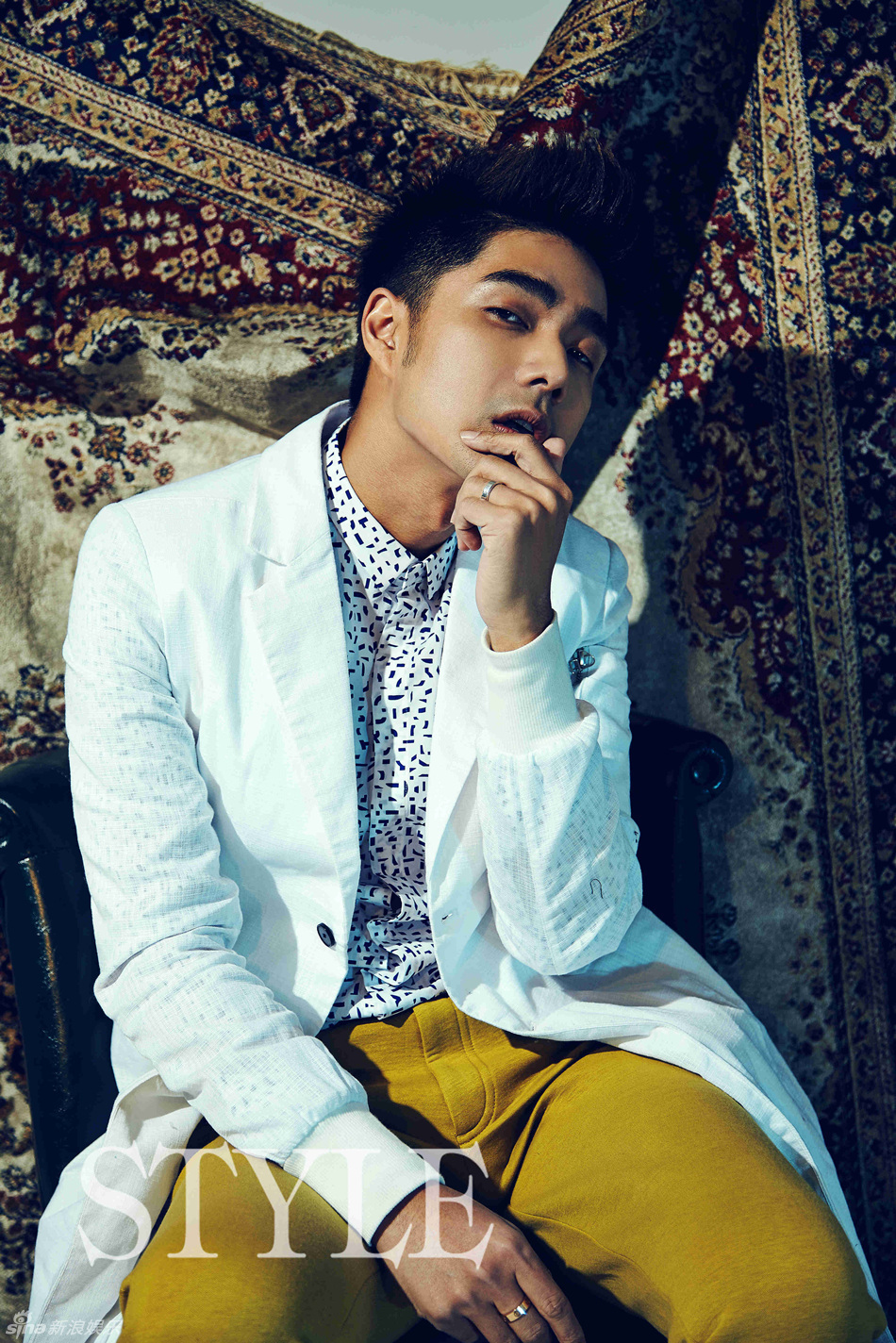 袁成杰摩登写真 光影缭绕暖晕迷离