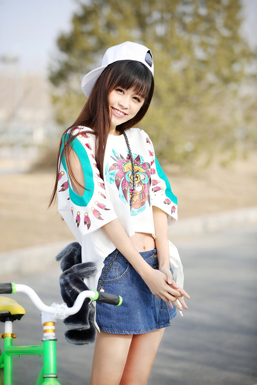 邹杨户外写真骑行运动展大长腿