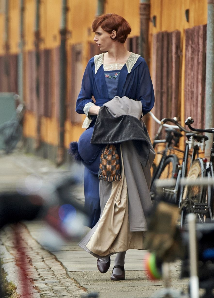 组图:奥斯卡新影帝当街女装演变性人 妩媚清纯_高清图集_新浪网