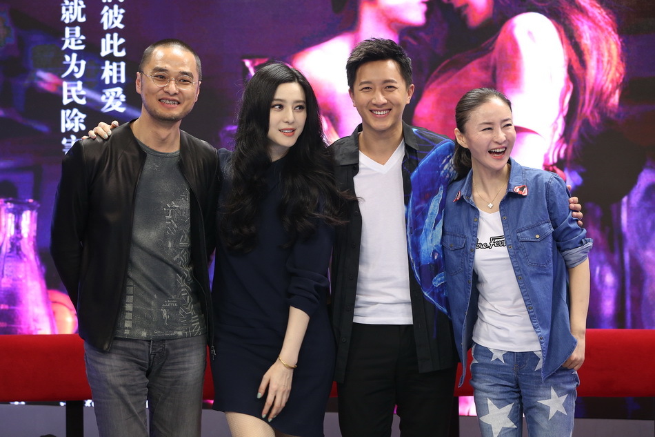 范冰冰韩庚携《万物生长》做客新浪娱乐