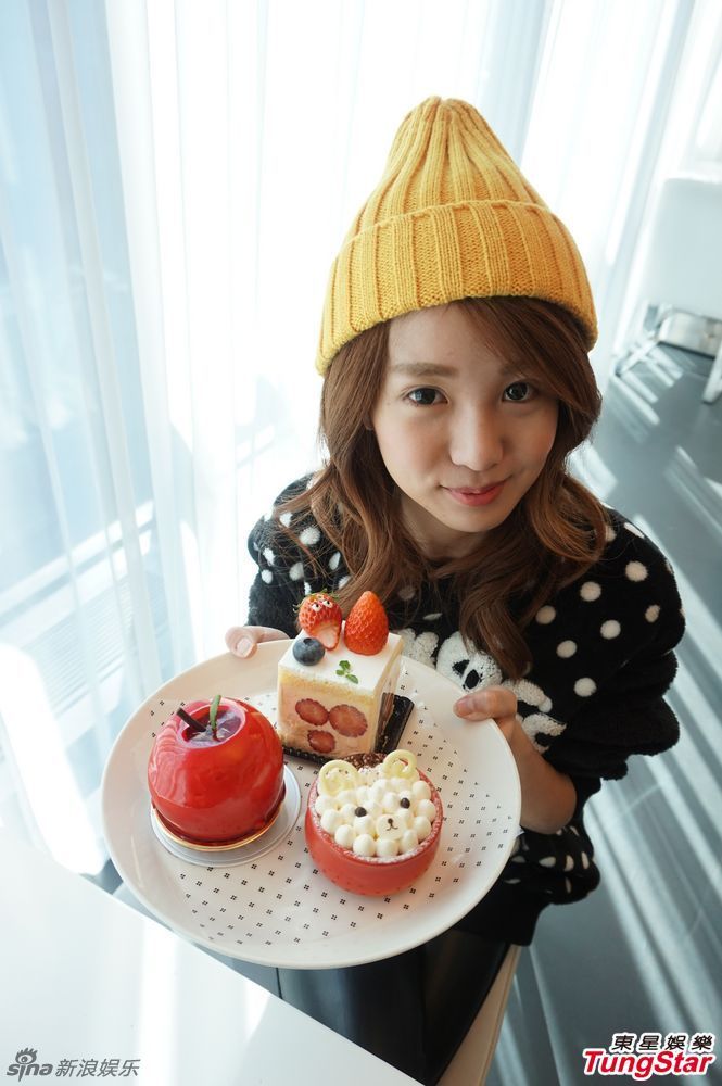 郭书瑶赴韩拜师学艺做甜点