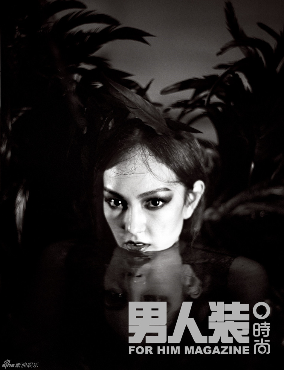 jessicac登封面身姿火辣演绎性感娇娃