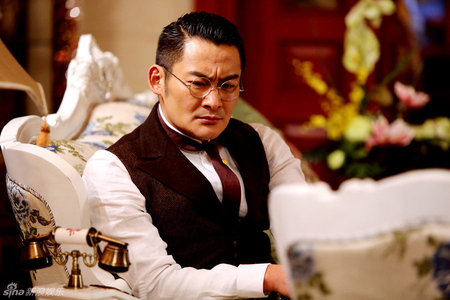 新浪娱乐讯 近日,《寒冬》曝光了一组剧照,剧中景岗山饰演日本特高课