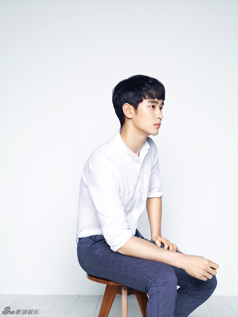 组图:逆生长!金秀贤呆萌短发变阳光少年_高清图集_新浪网