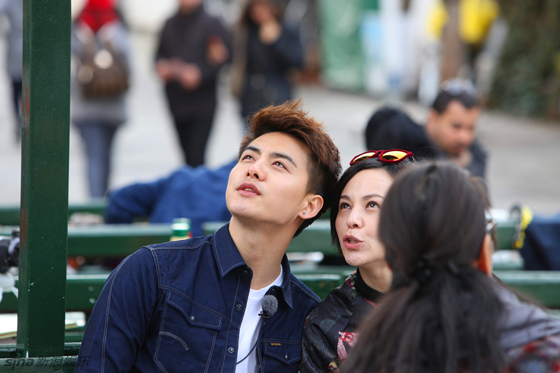 新浪娱乐讯 心直口快的徐帆和王琳两人在《花样姐姐》录制时,王琳更三