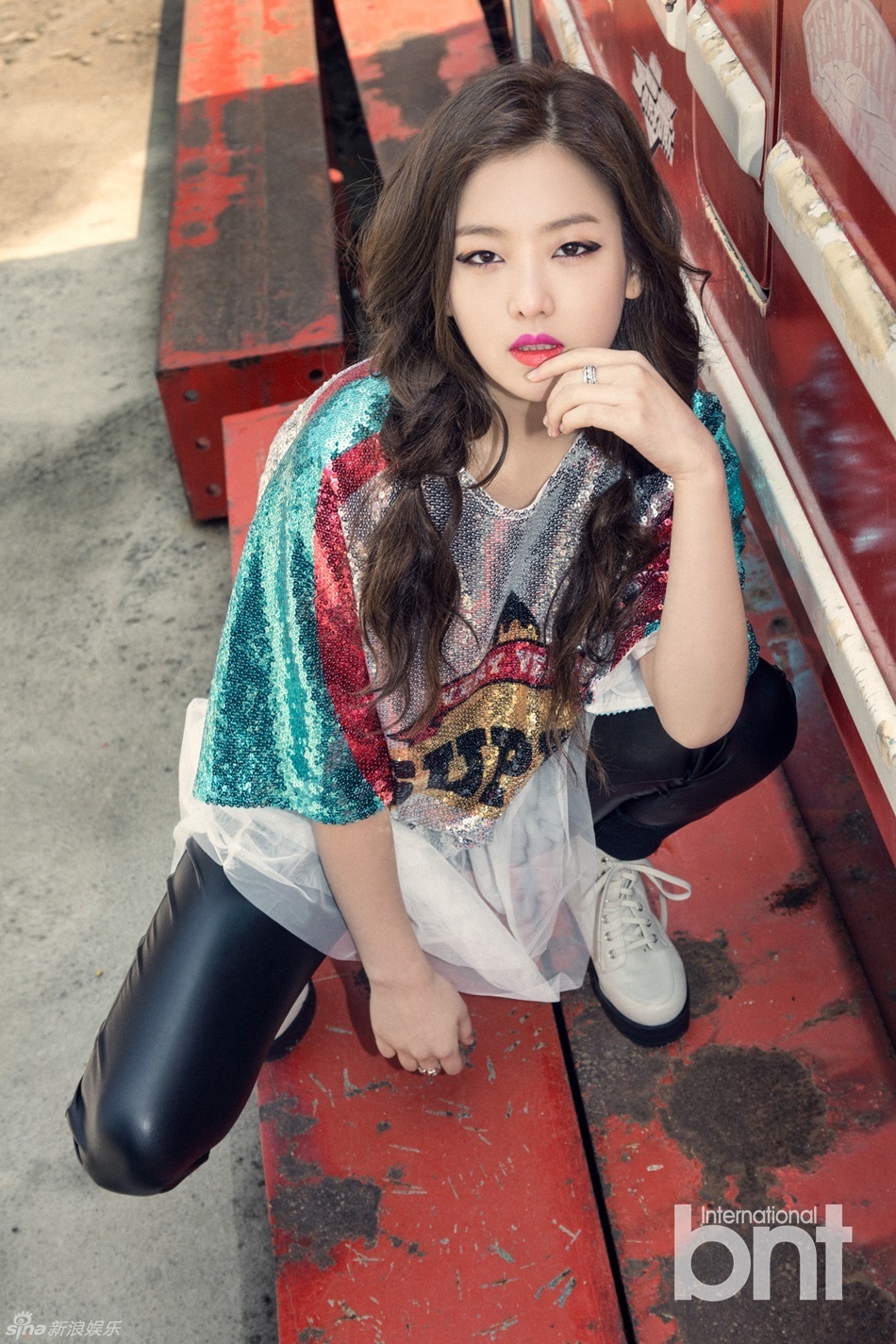 组图:韩饶舌歌手kisum拍写真显时尚潮女范儿_高清图集_新浪网