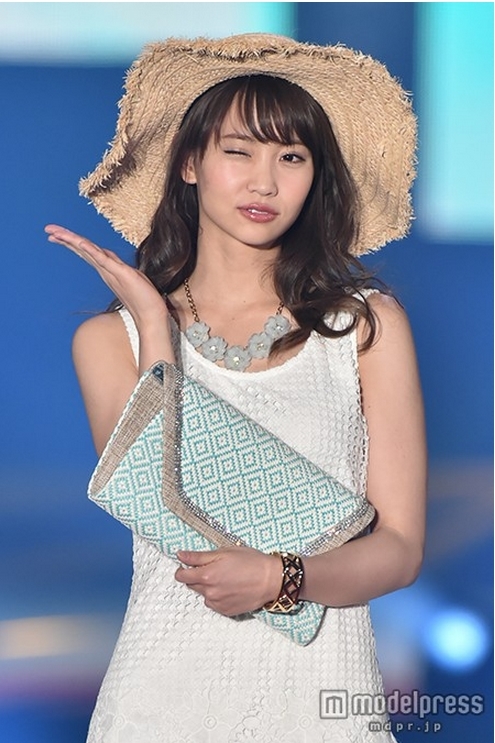 石原里美等女星出席girlsaward 美腿云集