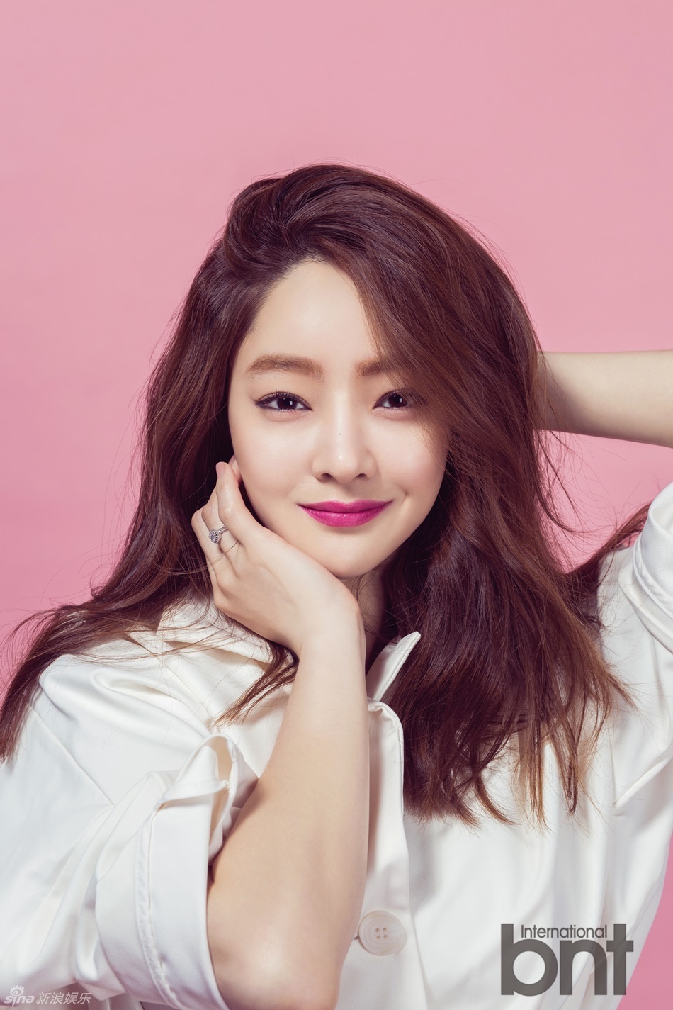 组图:韩星徐孝琳拍写真 粉唇娇艳充满魅惑_高清图集_新浪网