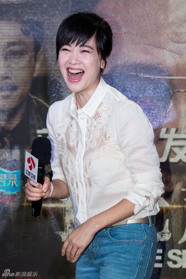 胡军,左小青和赵立新齐亮相