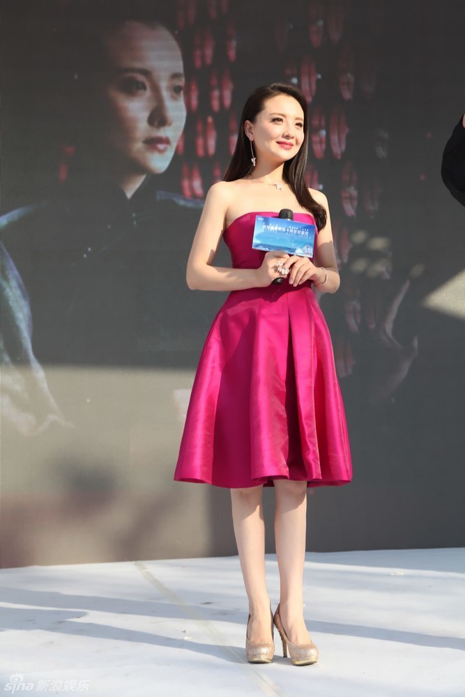 组图:孙茜为品牌站台 笑容甜美人气非凡_高清图集_新浪网