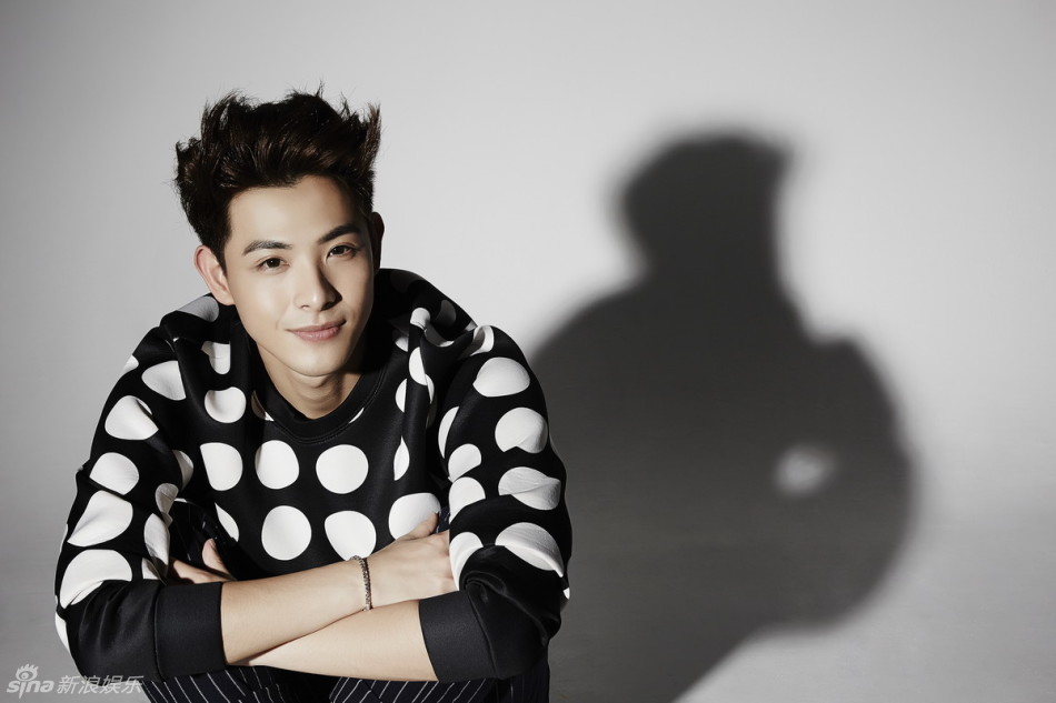 spexial团员晨翔最新写真大片波点诱惑