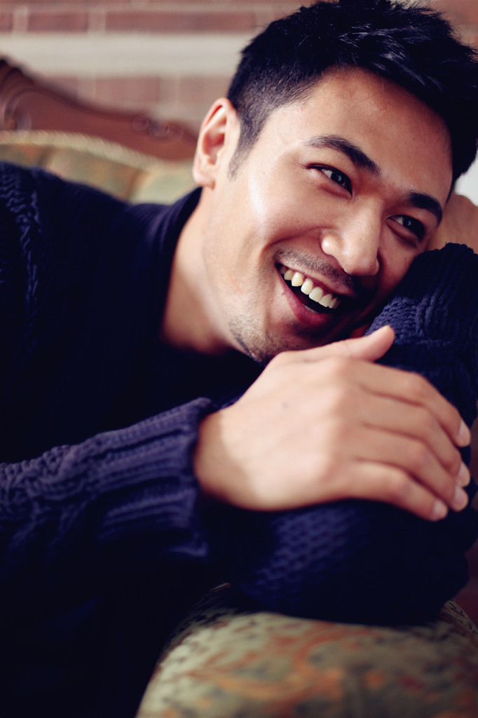 高健魅力大片 尽显迷人荷尔蒙