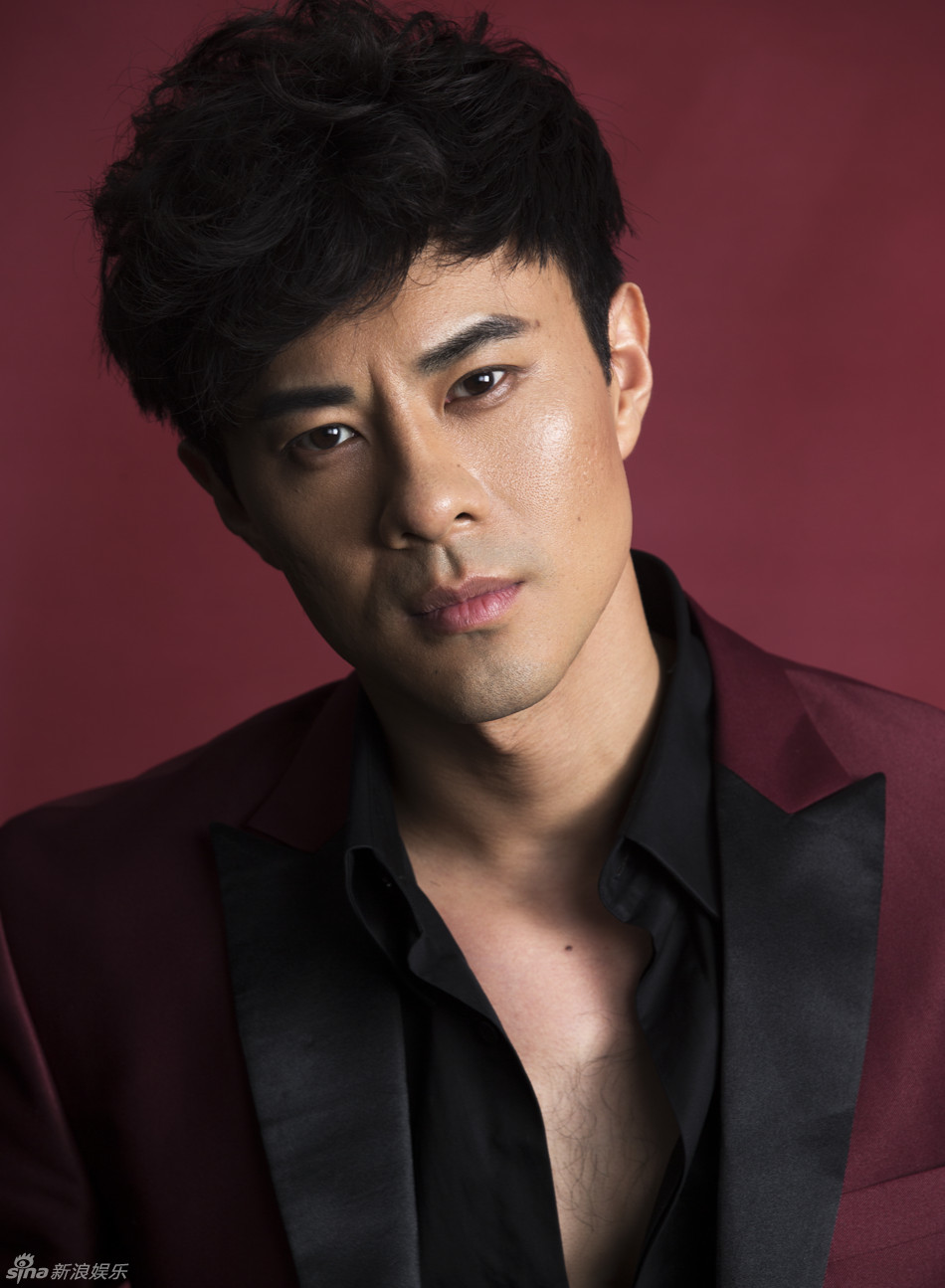 新浪娱乐讯 近日,演员邵汶曝光了一组写真大片.