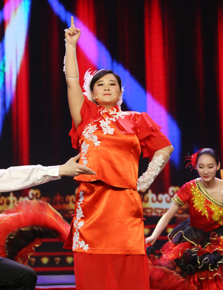 组图:贾玲拼命表演夺冠 致敬喜剧人感动全场_高清图集_新浪网