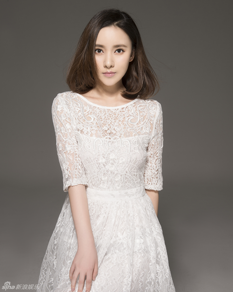组图:杨祖青最新写真曝光 素雅白裙展恬静之美_高清图集_新浪网