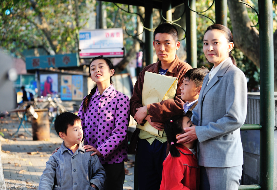 组图:《坐88路车回家》刘威葳冰山下的温柔