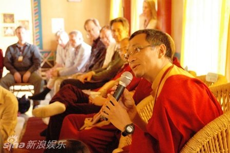 阿雅老公是转世仁波切!近照曝光神采奕奕