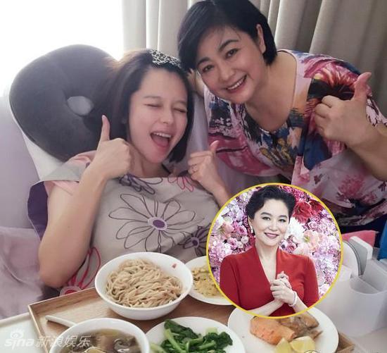 看看明星和父母谁最像