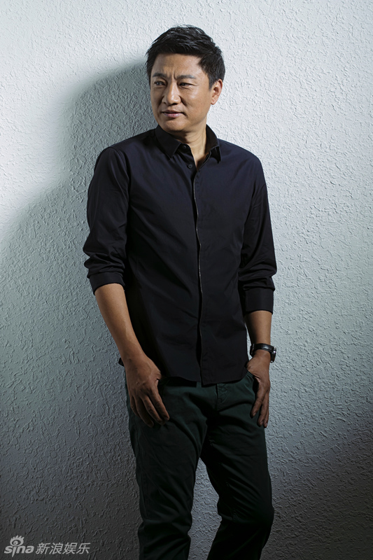 组图:韩青休闲写真成熟魅力显男人本色_高清图集_新浪网