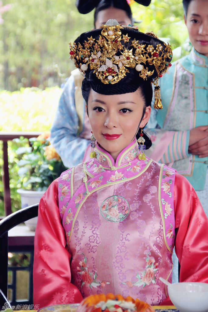 组图:许榕真《美人香》杀青 尽显温柔魅力_高清图集_新浪网