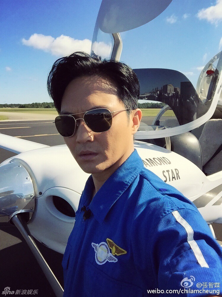 组图:张智霖变飞行员晒自拍 cool魔霸气总裁范_高清图集_新浪网