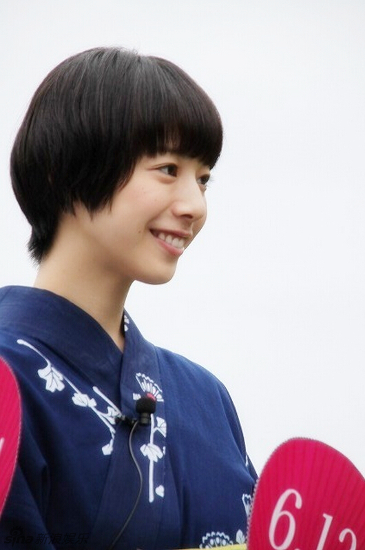 是枝裕和导演作品《海街日记》的四位演员绫濑遥,长泽雅美,夏帆,广濑