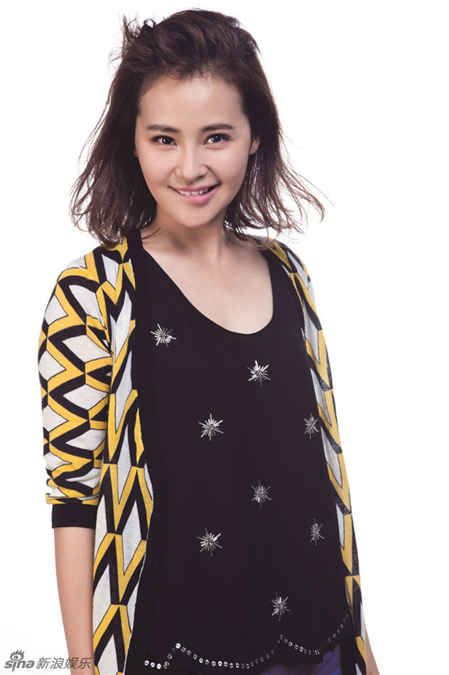 组图:钱芳休闲假日风写真曝光显灵动恬静_高清图集_新浪网