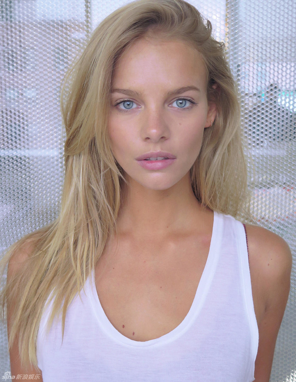 新浪娱乐讯 近日,当红超模玛萝丝-赫斯特(marloes horst)一组性感美图