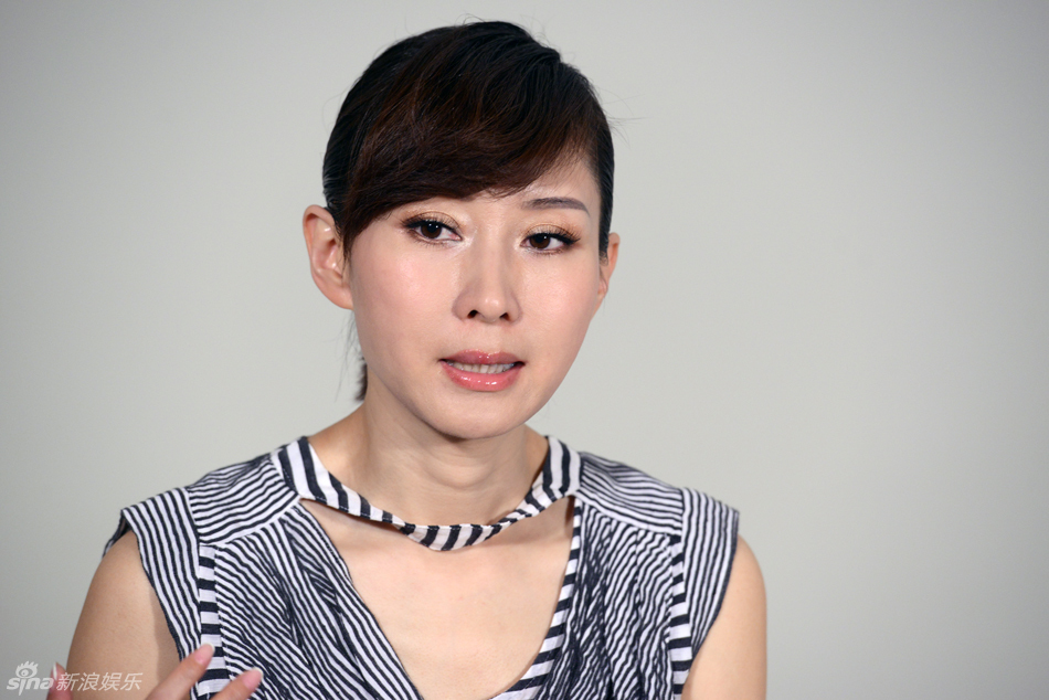 组图:女主播李霞复出当校长 要做圈里的种树人