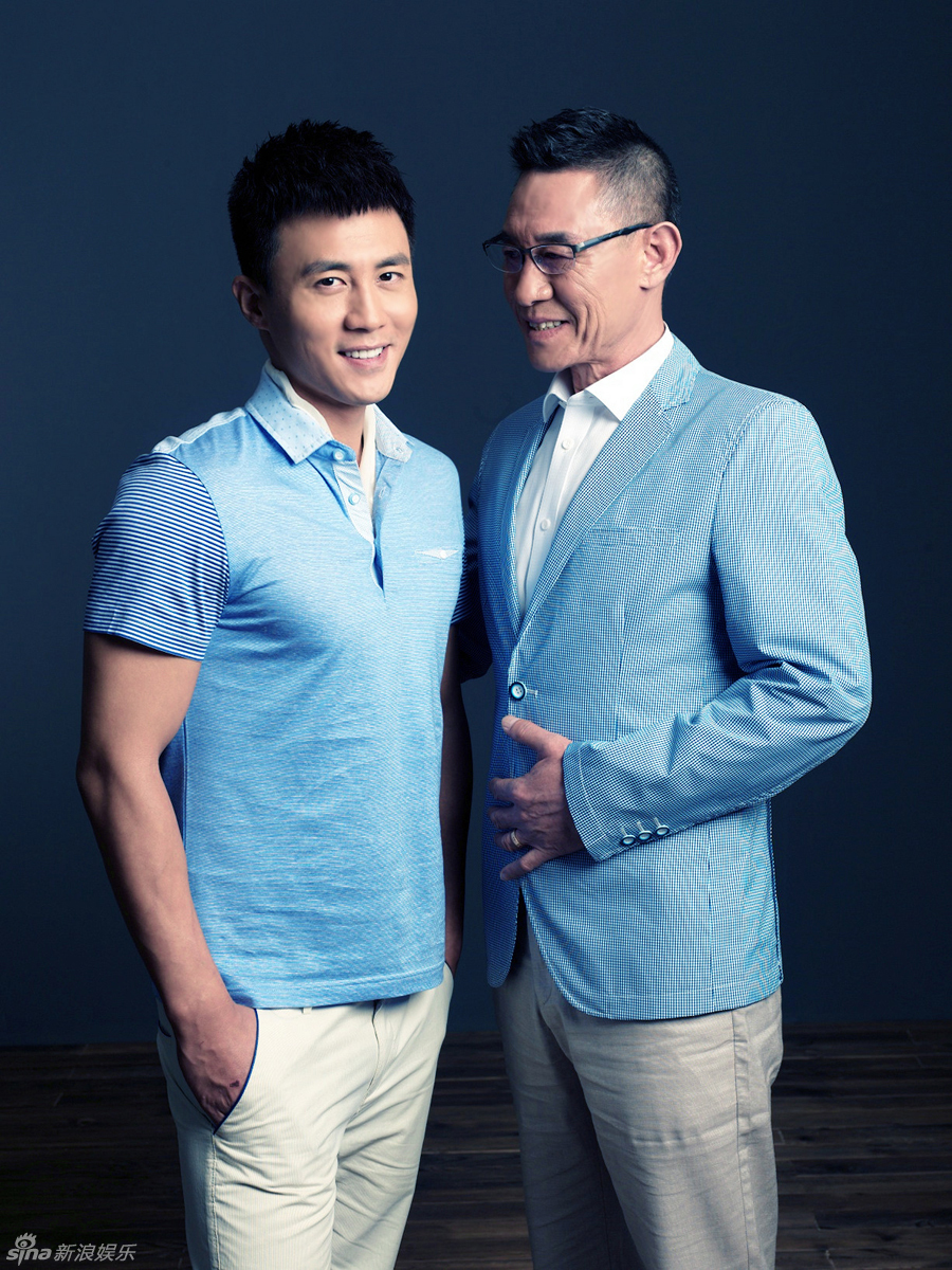 杜淳杜志国父亲节大片 嬉笑打闹温馨父子情(图)_高清图集_新浪网