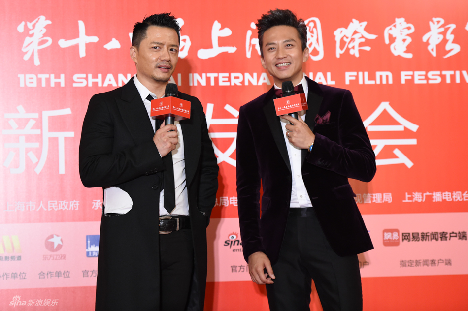 组图:邓超懒理出轨谣言 与段奕宏燃起烈日基情_高清图集_新浪网