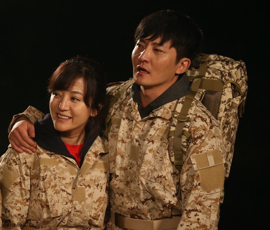 组图:郭京飞鲍莉亿年溶洞封存爱情誓言_高清图集_新浪网