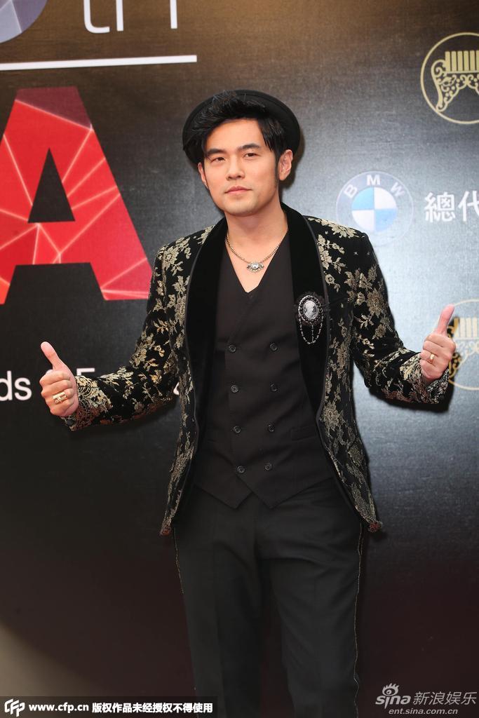 周杰伦亮相金曲奖红毯