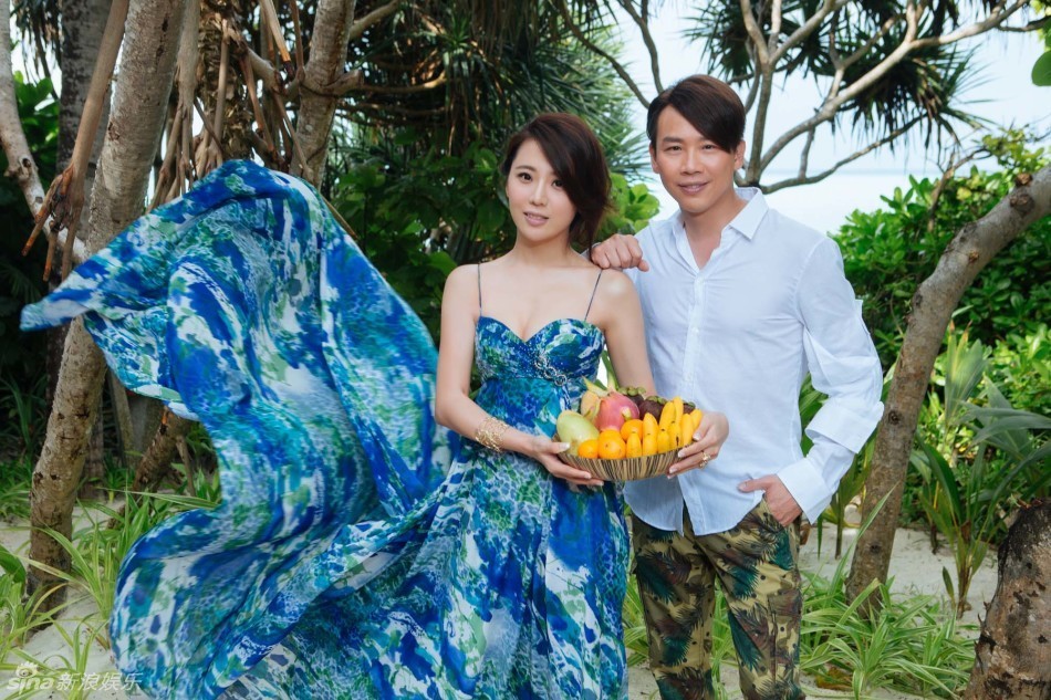 陶喆与娇妻昔日恩爱照