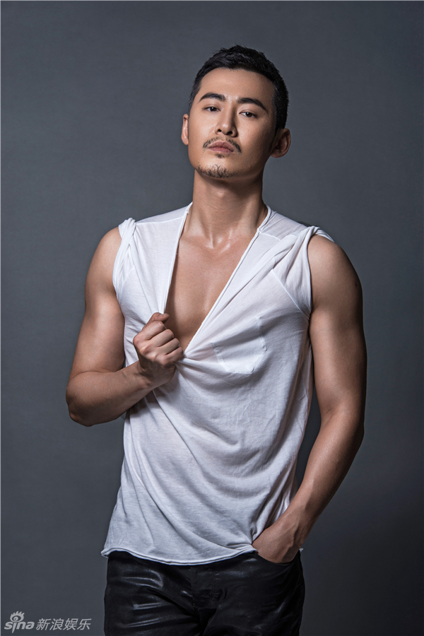 组图:魏巍型男写真曝光 霸气外露秀性感肌肉_高清图集_新浪网