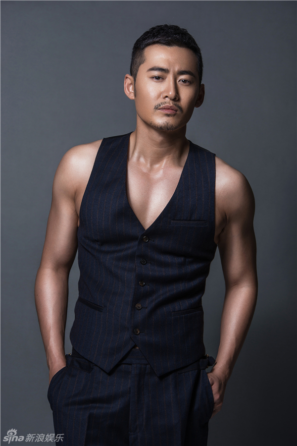 组图:魏巍型男写真曝光 霸气外露秀性感肌肉_高清图集_新浪网