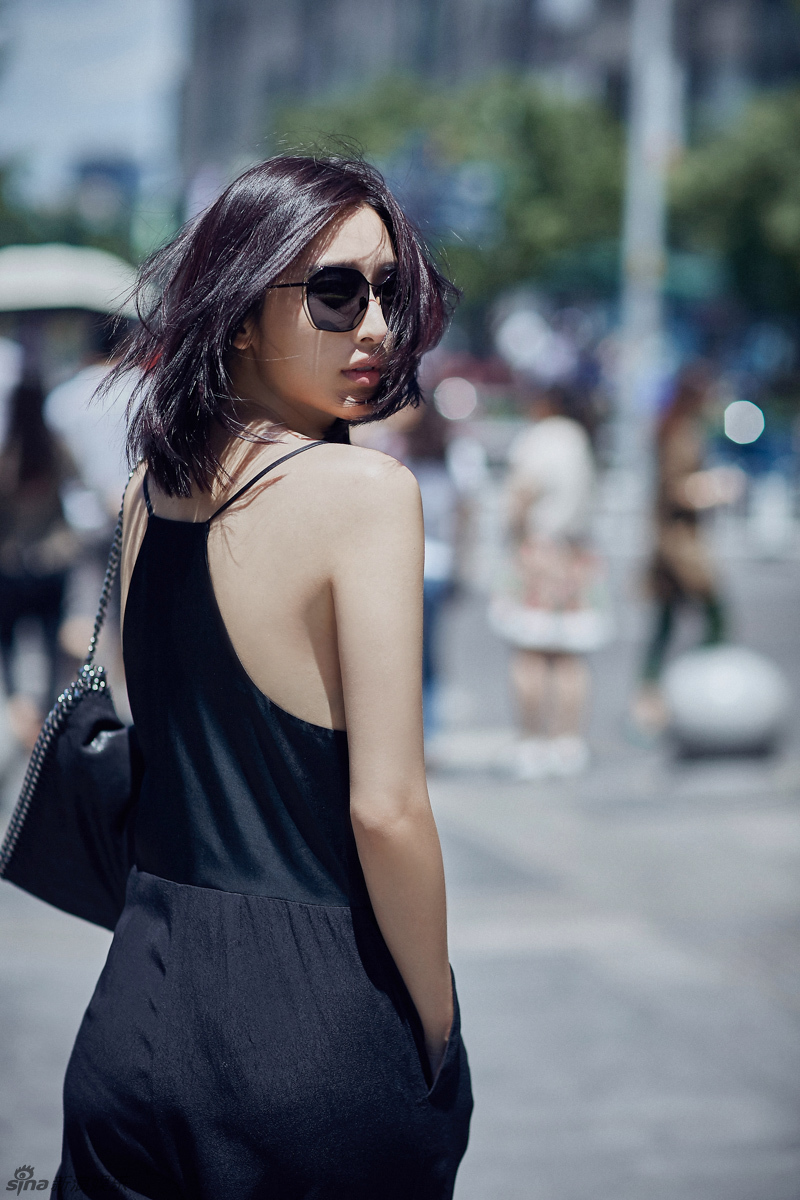 组图:张俪最新时尚街拍 清爽lob头潮范儿尽显_高清图集_新浪网