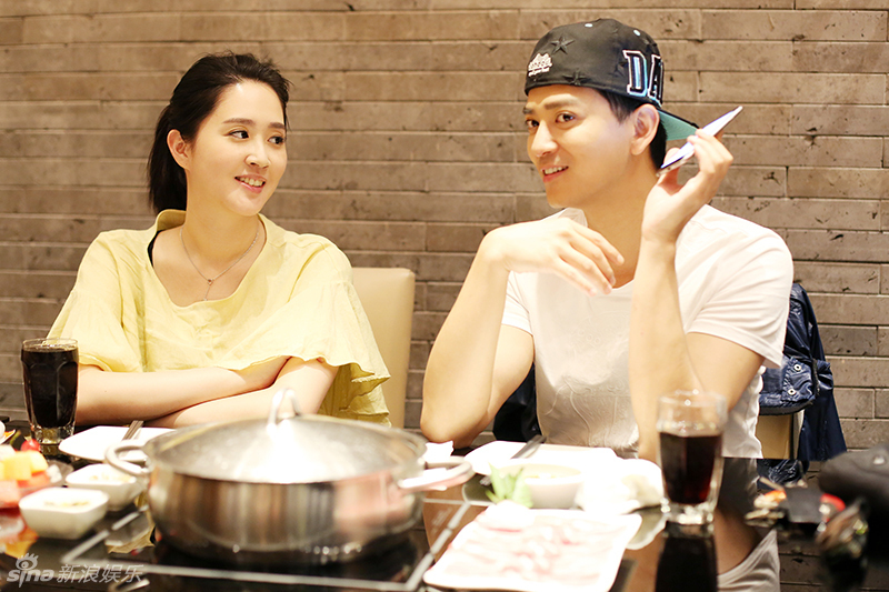 新浪娱乐讯 近日,陈晓东一家三口温馨照曝光,据悉他们将参加真人秀