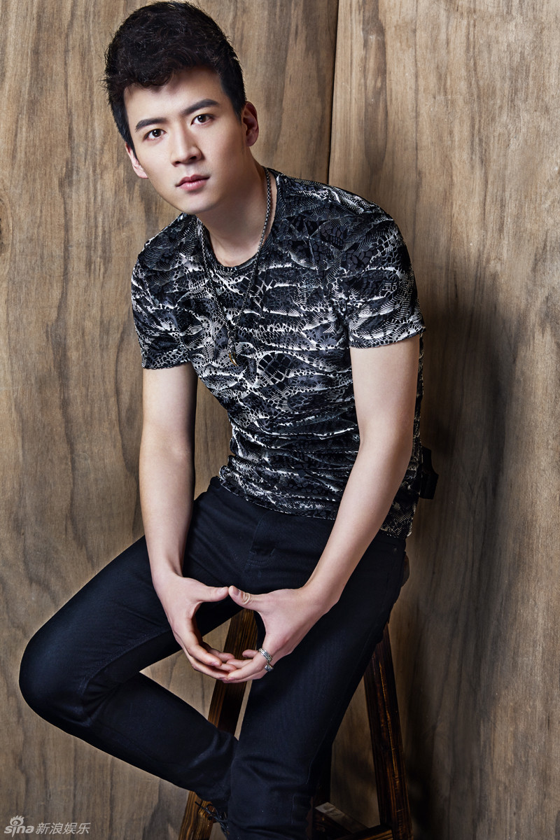 魏千翔痴情且霸气形象获高人气