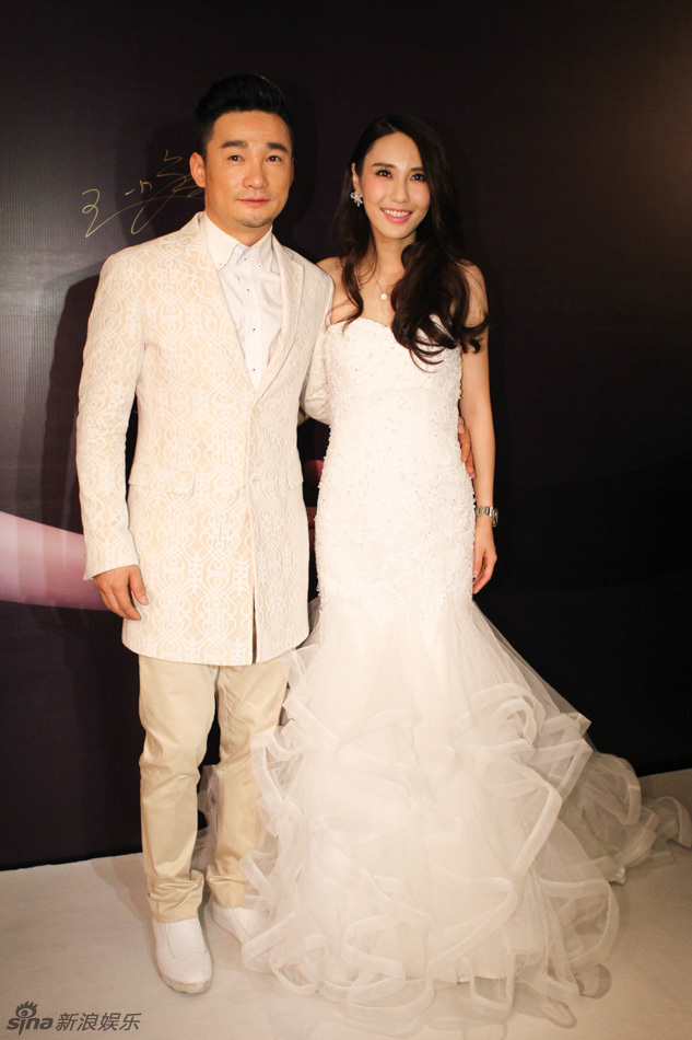 组图:关喆赞黄勇有担当 婚礼现场搞定突发状况_高清图集_新浪网